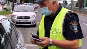 Poznań: Strażnicy miejscy kontrolowali taksówki