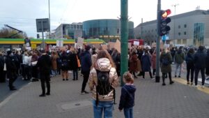 Poznańska Techno Blokada na skrzyżowaniu św. Marcina i Al. Niepodległości