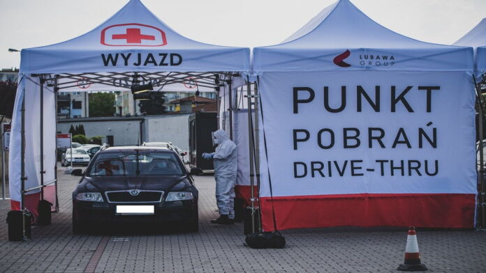 punkt drive thru fot. DWOT