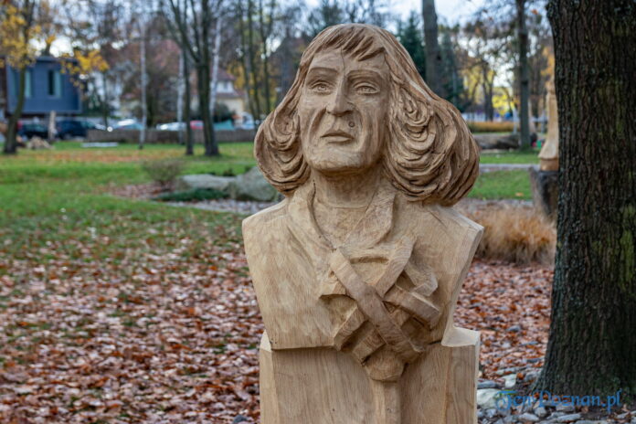 Park im. Jana Heweliusza rzeźby Krzysztofa Wizy fot. Sławek Wąchała