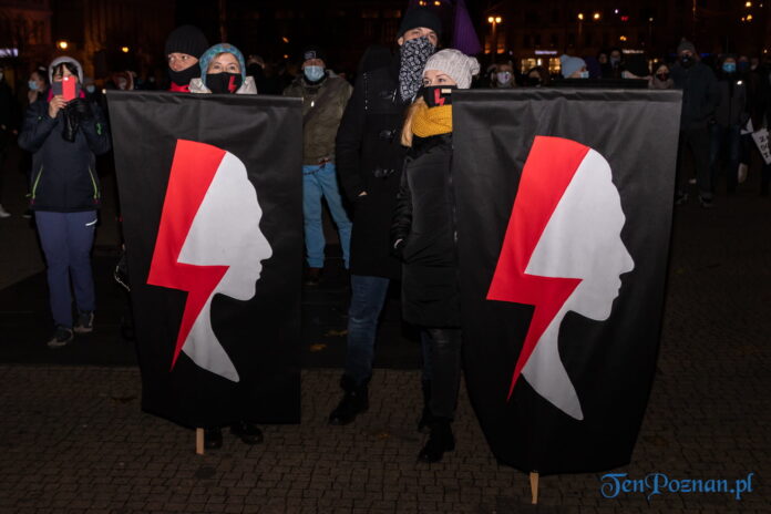 PROCES Kobiecego Ciała Strajk Kobiet fot. Sławek Wąchała