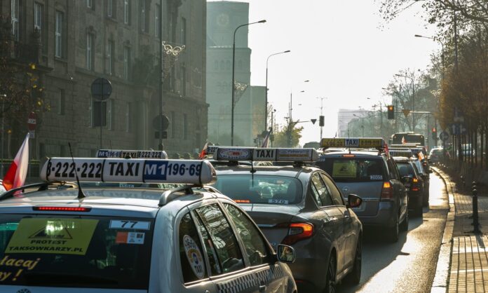 Protest TAXI Poznań fot. Sławek Wąchała