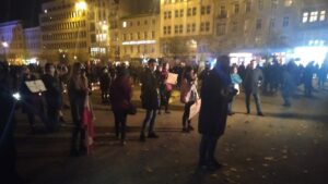Poznań: Strajk Kobiet dla nauczycieli. I przeciwko oskarżeniom o nazizm