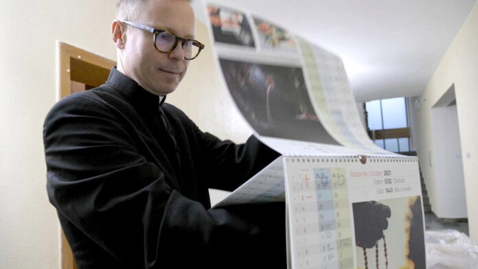 kalendarz trzech religii fot. UMP