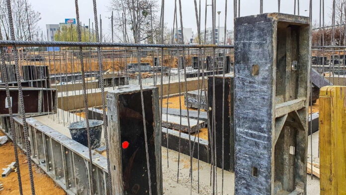 nowa szkoła Podolany fundamenty fot. PIM