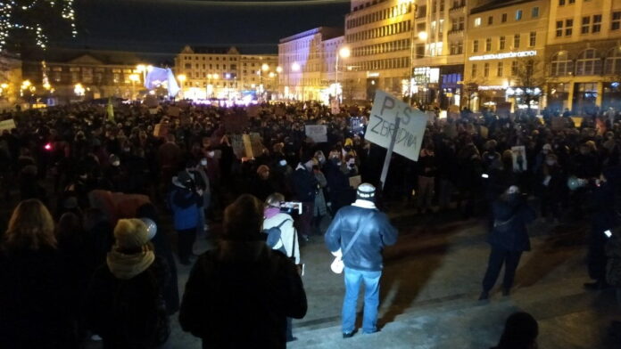 Strajk Kobiet plac Wolności