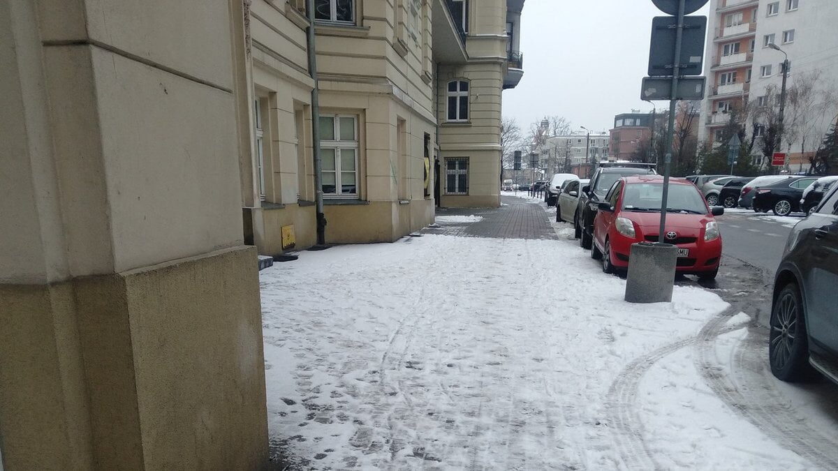 zaśnieżona ul. Nowowiejskiego