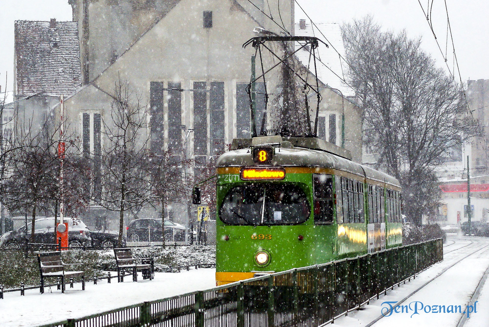 Zima tramwaj MPK śnieg Poznań fot. Sławek Wąchała