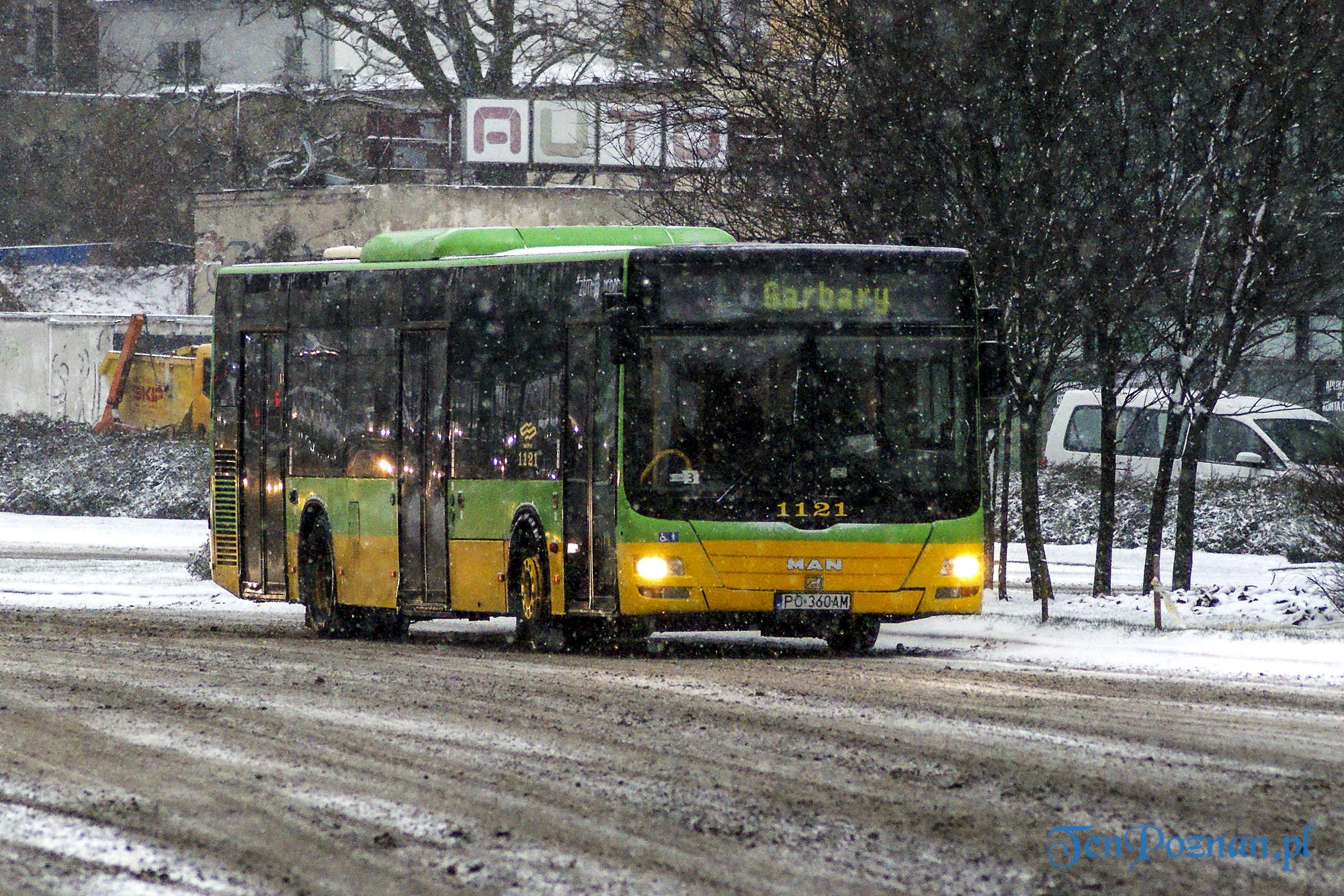 Zima autobus MPK śnieg Poznań fot. Sławek Wąchała