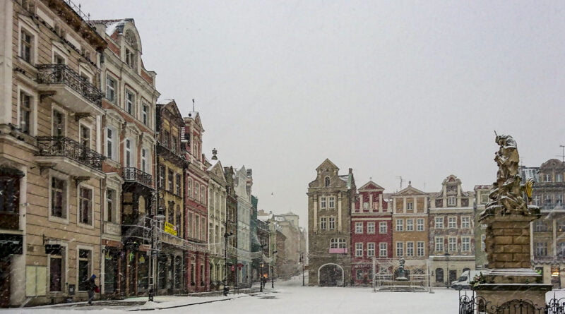 Zima Poznań śnieg Stary Rynek fot. Sławek Wąchała