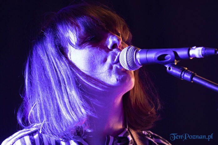 Izzy and the Black Trees fot. Sławek Wąchała