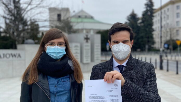 petycja o odwołanie ministra Niedzielskiego fot. stowarzyszenie Otwarte Ramiona