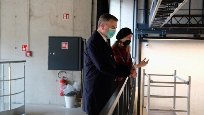 Marszałek Marek Woźniak, Iwona Pasińska, dyrektor PTT fot. A. Grabowski