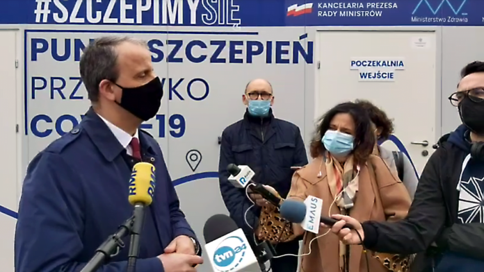 punkt szczepień, Malta, wojewoda Michał Zieliński fot. prt scr
