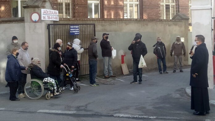 Wielkanocne śniadanie w Caritas Poznań