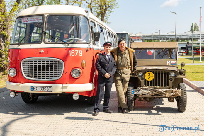 Nowa autobusowa linia turystyczna nr 102 fot. Sławek Wąchała