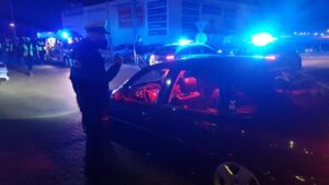 nielegalny zlot samochodów fot. policja
