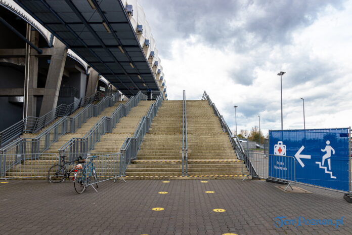 Punkt szczepień przeciwko Covid - 19 Stadion Poznań fot. Sławek Wąchała