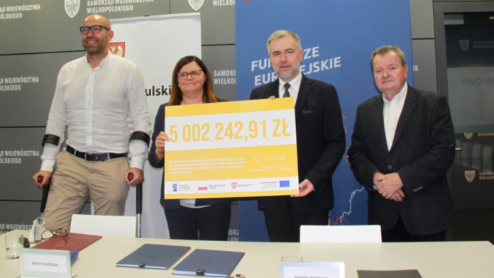 Marek Woźniak, Beata Hanyżak, Jakub Trąpczyński i poseł jakub Rutnicki fot. UMWW