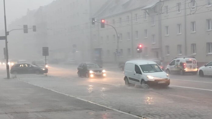 Ulewny deszcz fot. K. Adamska