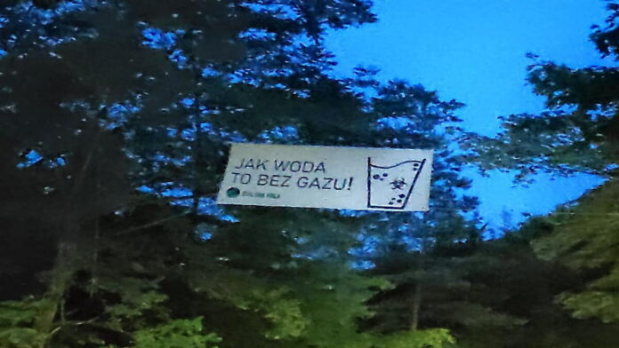 Jak woda to bez gazu fot. Zielona Fala