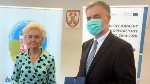 Marszałek Marek Woźniak i Maria Mieszczak fot. UMWW
