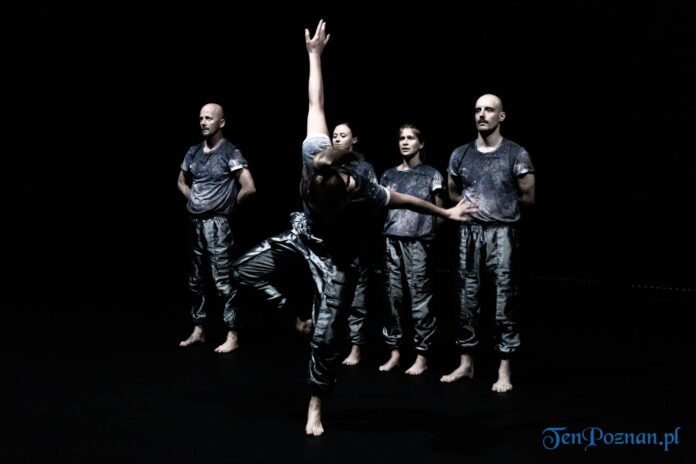 Trans_miss(i)on - Krakowskie Centrum Choreograficzne Iwona Olszowska, Ferenc Feher fot. Sławek Wąchała