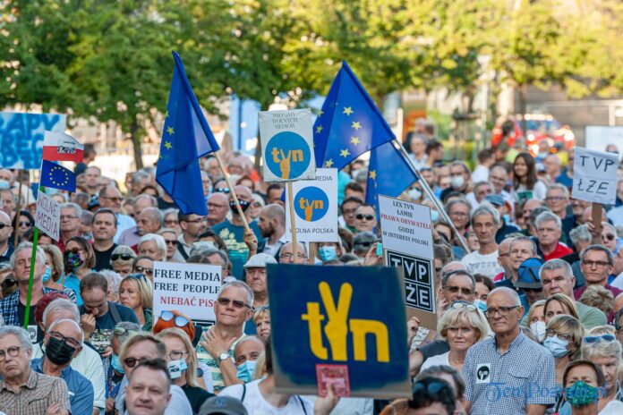 Wolne Media, Wolni Ludzie, Wolna Polska - Lex TVN - fot. Sławek Wąchała