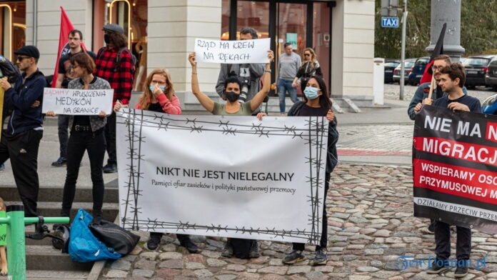 Kryzys humanitarny, a nie uchodźczy protest fot. Sławek Wąchała