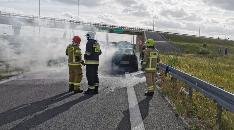 pożar samochodu fot. OSP Łubowo