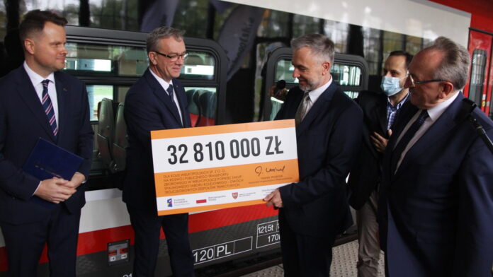 nowe pociągi Impulsy dla KW fot. UMWW