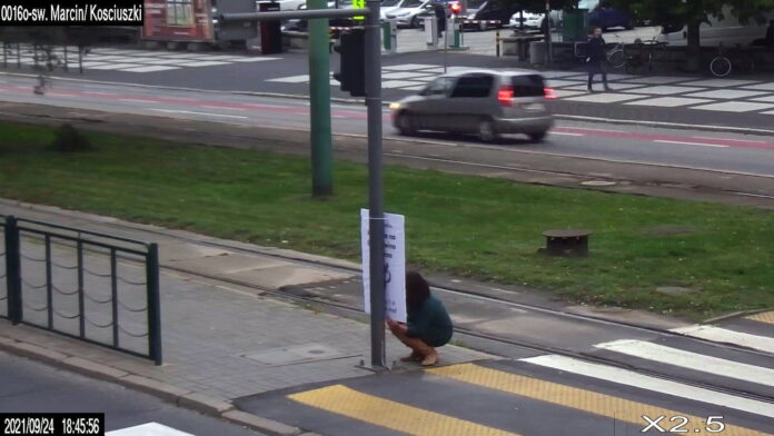 wieszanie reklam fot. SMMP