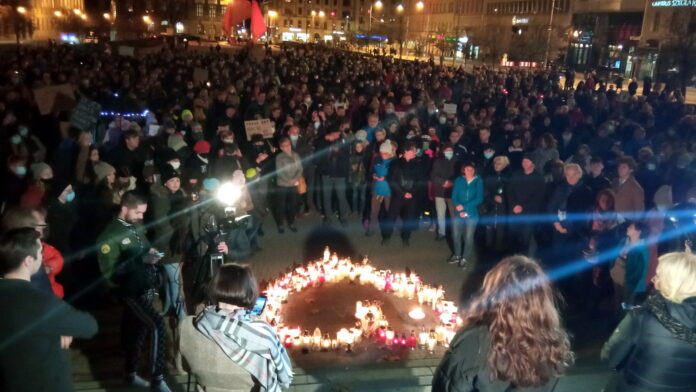 demonstracja Ani jednej więcej fot. L. Łada