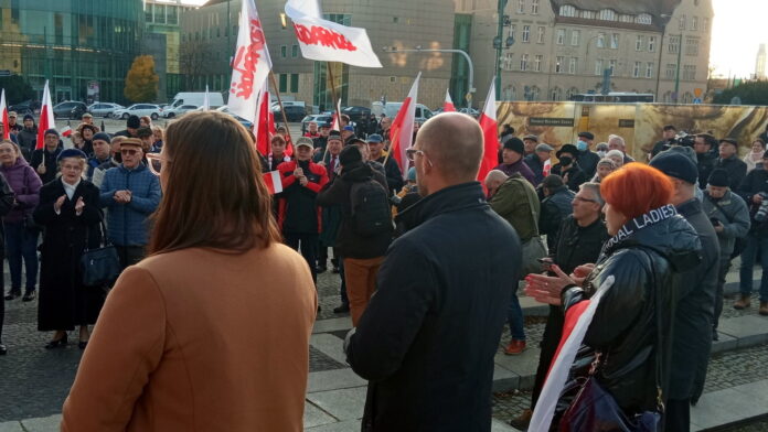 demonstracja poparcia dla straży granicznej fot. L. Łada