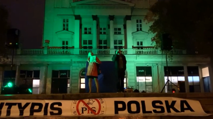 demonstracja, śmierć 30-latki, plac Wolności fot. prt.scr