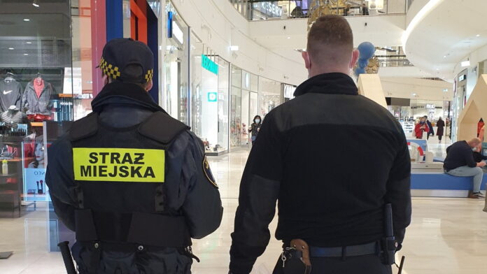 kontrole maseczek fot. SMMP