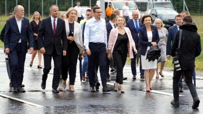 Mateusz Morawiecki, nowe drogi fot. WUW