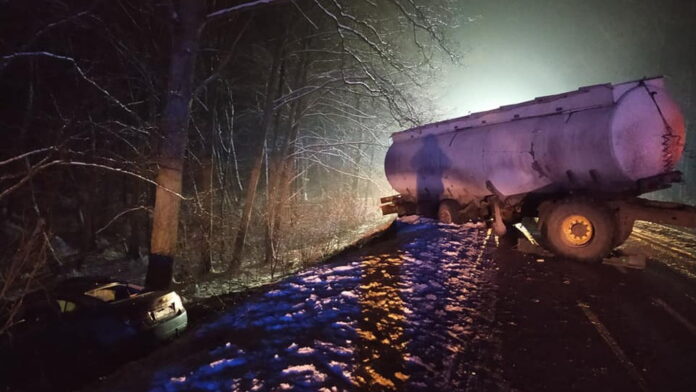 wypadek, Długa Goślina fot. OSP Długa Goślina