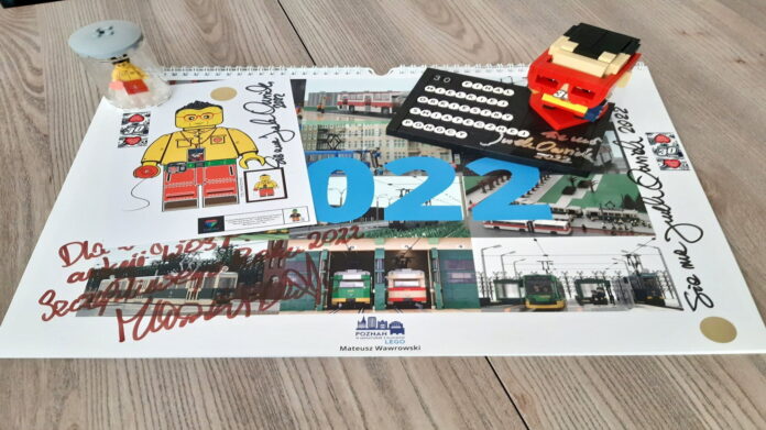 figurka Jurka Owsiaka z LEGO, aukcja WOŚP fot. M. Wawrowski