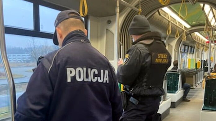 kontrola maseczek, straż miejska fot. SMMP