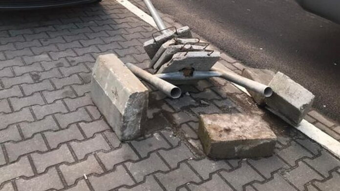 przewrócony znak fot. ROSM