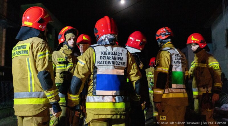 strażacy podczas akcji fot. PSP Poznań