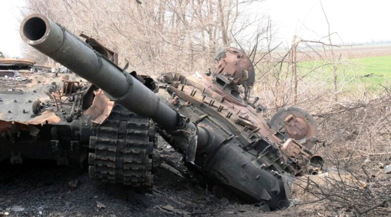 zniszczony czołg fot. dowództwo wojsk desantowo-szturmowych Sił Zbrojnych Ukrainy