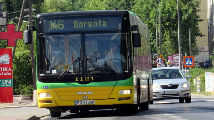 autobus linii nr 146 fot. ZTM