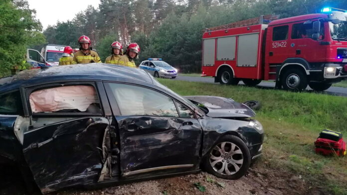Dąbrówka Leśna, wypadek fot. OSP Dąbrówka Leśna