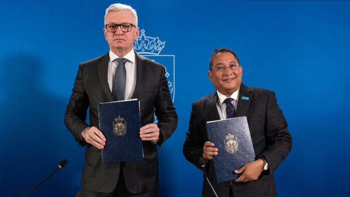 porozumienie z UNICEF. Jacek Jaśkowiak, Rashed Mustafa Sarwar fot. UMP