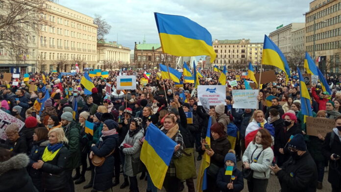demonstracja wsparcia dla Ukrainy fot. L. Łada