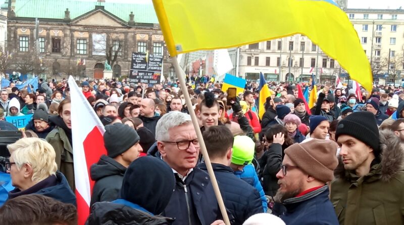 Jacek Jaśkowiak, demonstracja poparcia dla Ukrainy fot. L. Łada