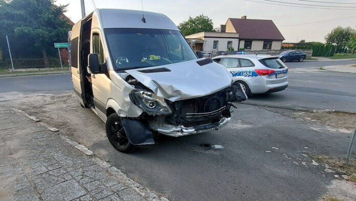 kolizja w Sośnicy fot. OSP Dobrzyca