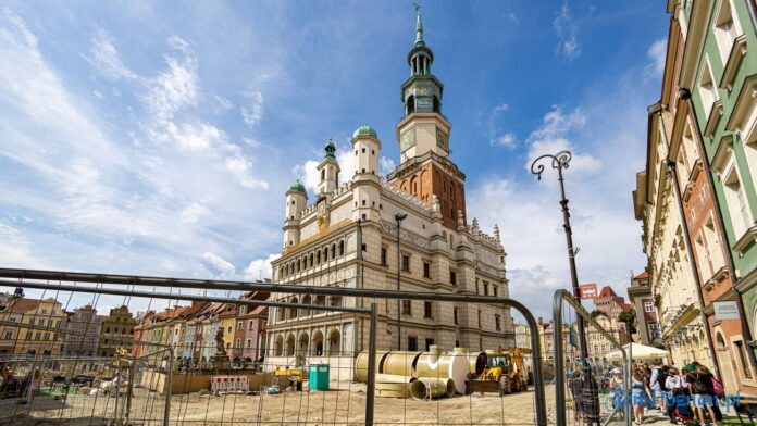 Stary Rynek Poznań remont sierpień 2022 fot. Sławek Wąchała
